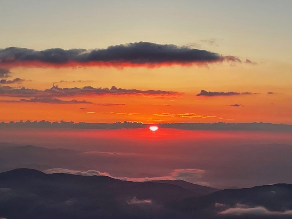 薬師岳山荘からの夕陽