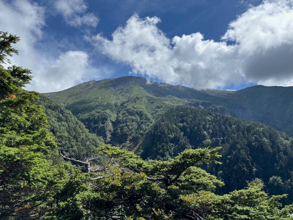 御嶽山 のぞき岩