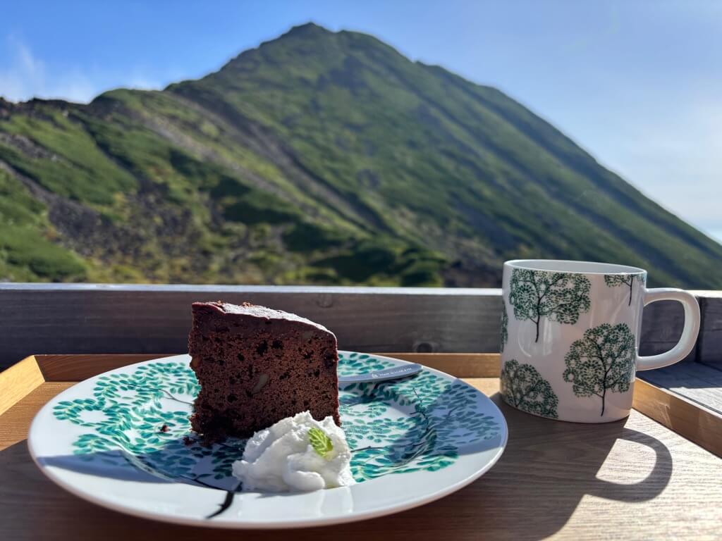 五ノ池小屋 テラス ケーキ