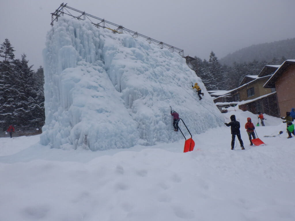 赤岳山荘のアイスキャンディーが見えてきました。